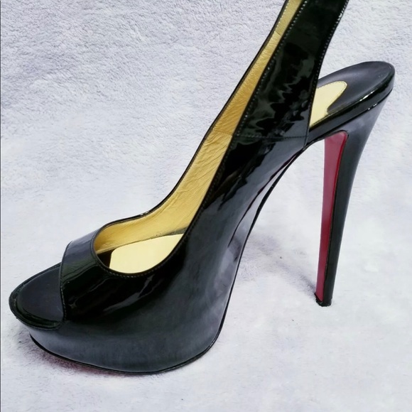 Christian Louboutin - Picture 4 of 5